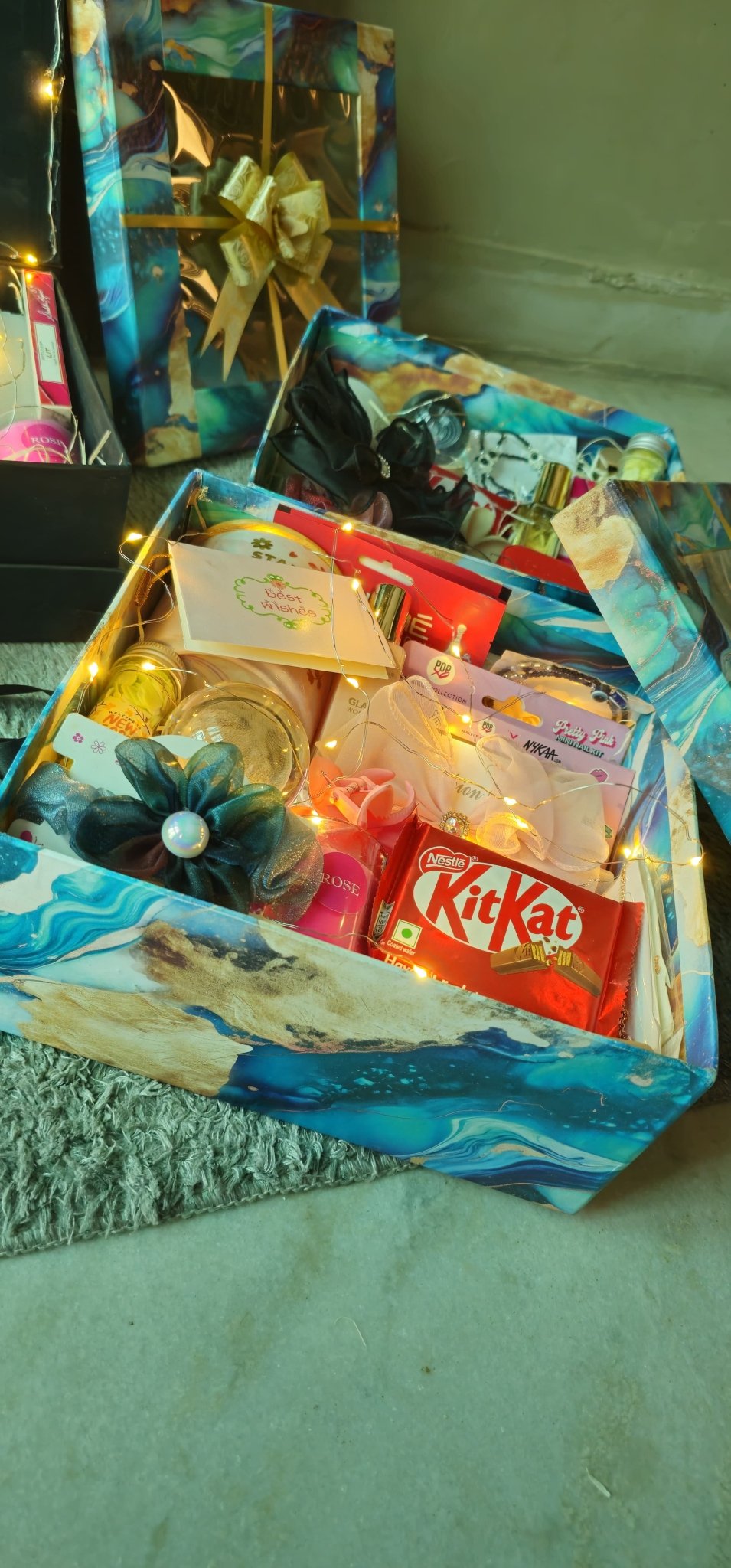 Customizable Gift Hamper for Her – Mug, Sipper, Cosmetics, Decor Lamp & More (Under ₹1500) - Ajmer Gift Charm