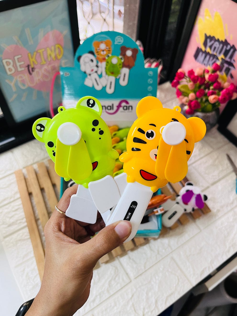Cute Kitty Hand Fans - Ajmer Gift Charm