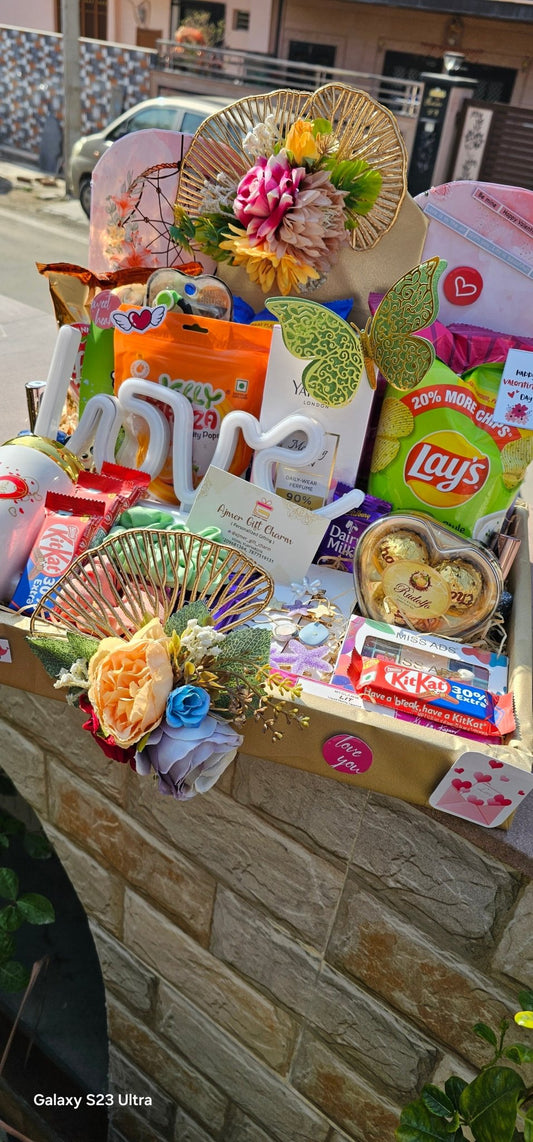 Gift HAMPER for Her Anniversary - Ajmer Gift Charm