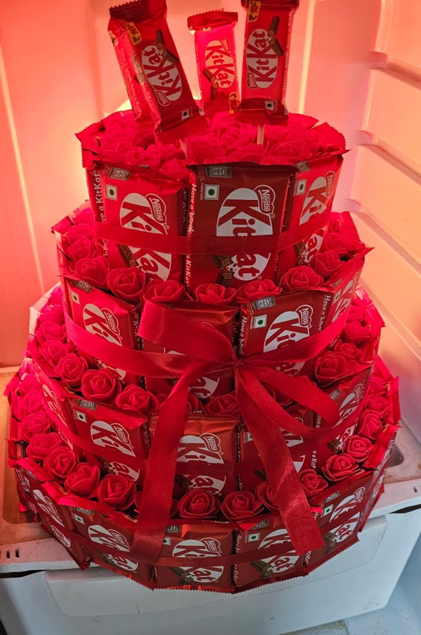 KitKat Chocolate Bouquet Tower - Ajmer Gift Charm