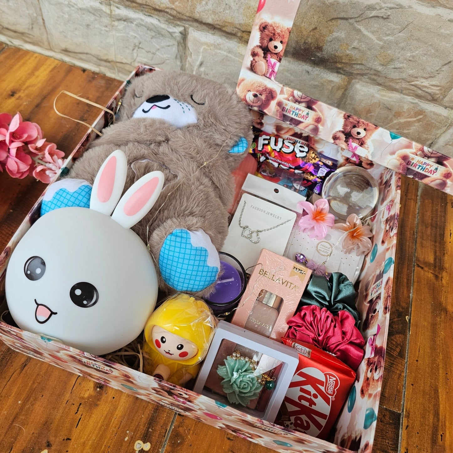 Pyar bhara hamper for her πβ¨ Surprise your special one with this super cute gift box - Ajmer Gift Charm
