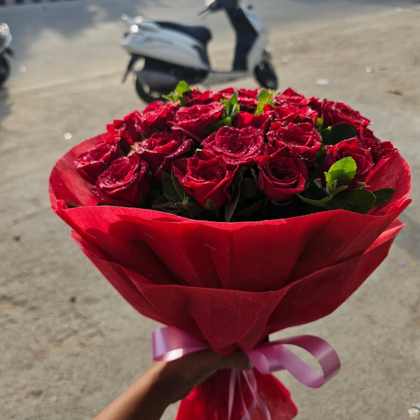 Red Roses Bouquet for ₹999 | Premium Fresh Rose Bouquet Gift - Ajmer Gift Charm