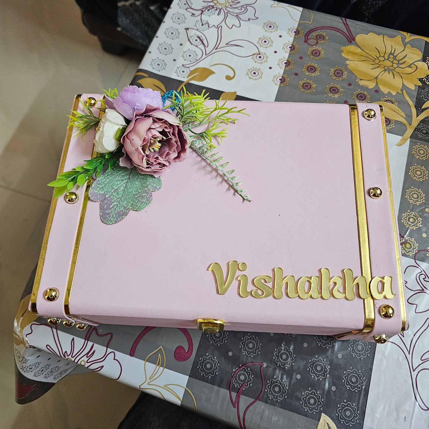 Luxury Vanity Leatherette Trunk Box Gift Hamper β Premium Cosmetic Collection for her.