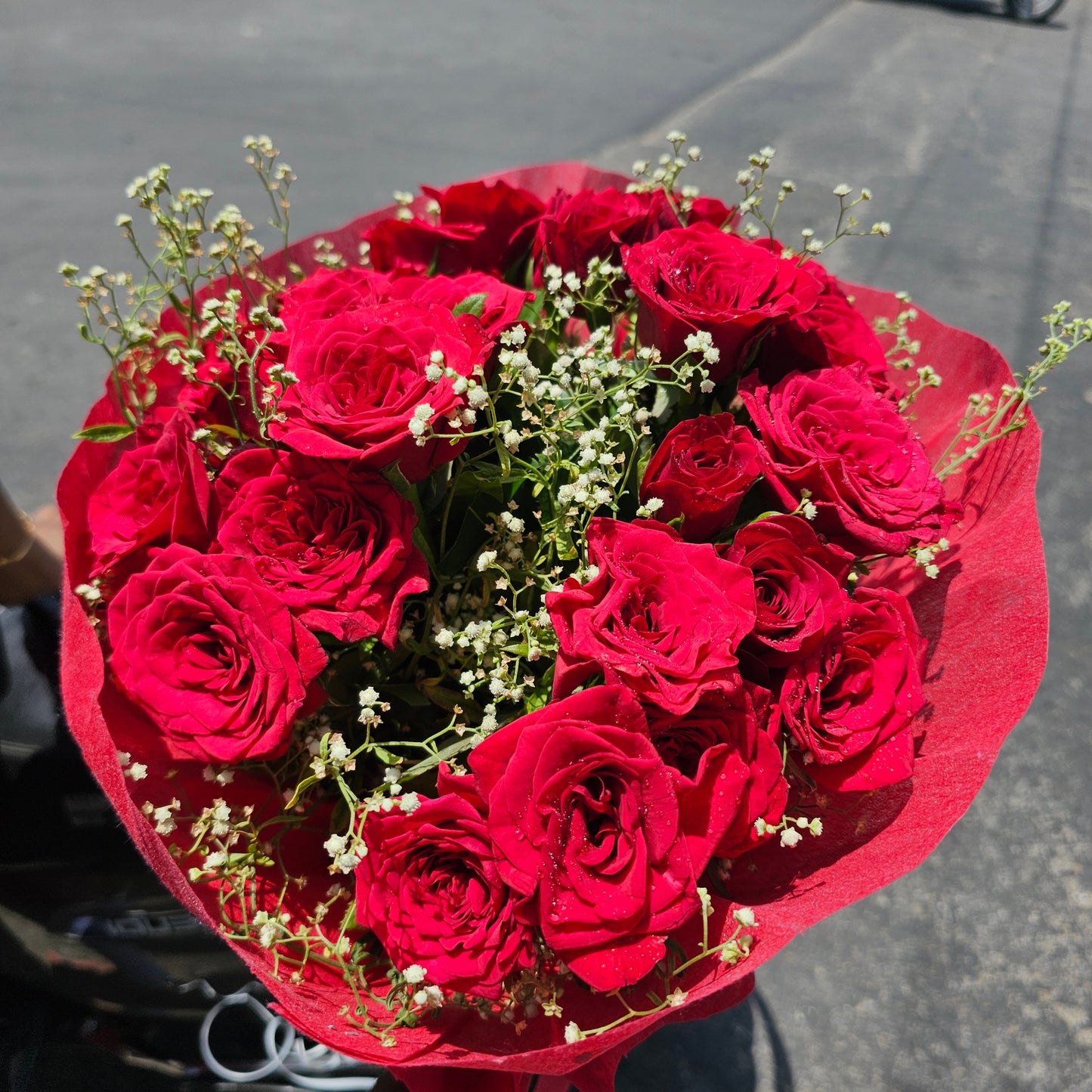 "Red Rose Bouquet β The Language of Love"