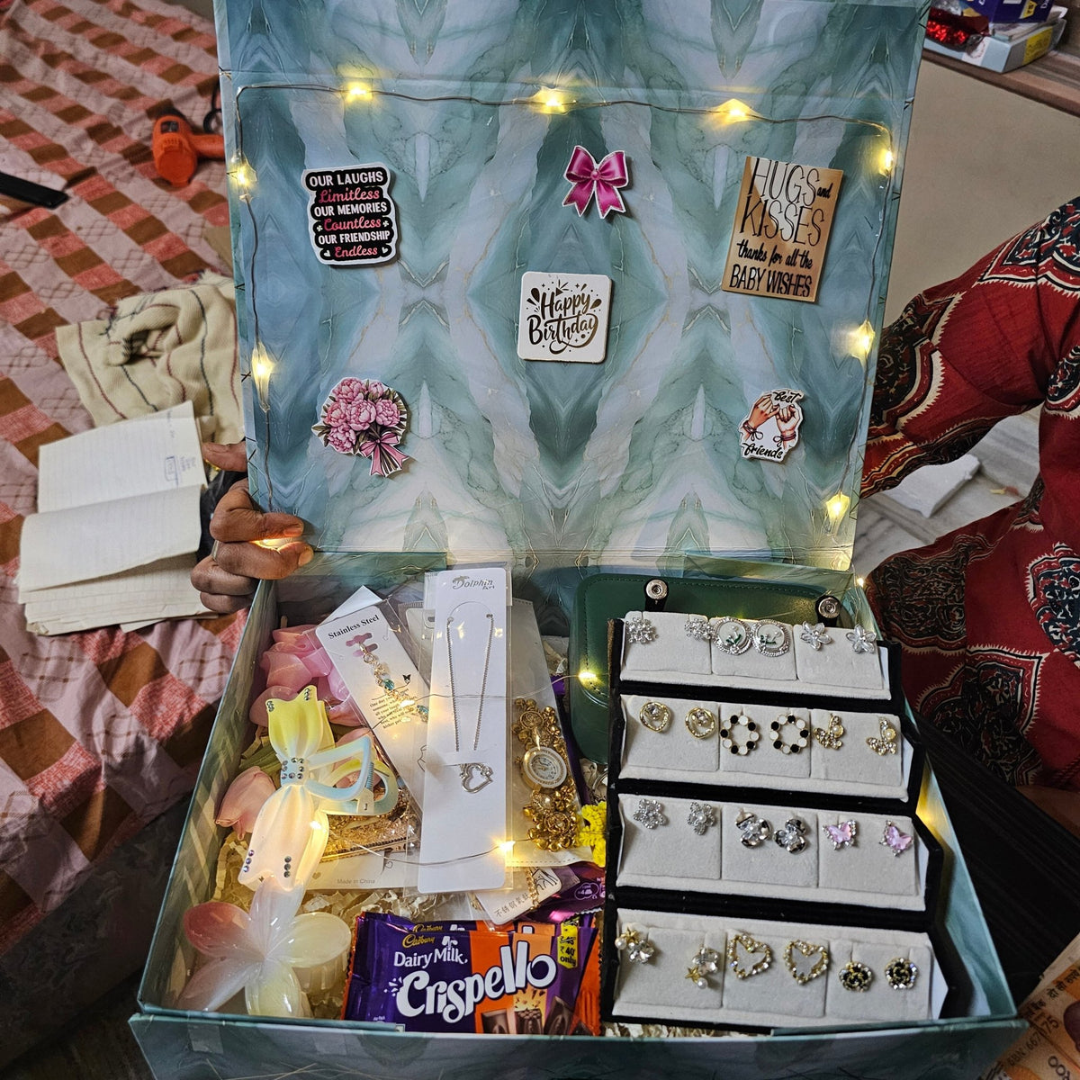 Best Seller Gift Hamper for Her Under ₹3000 | Premium Jewellery & Beauty Hamper - Ajmer Gift Charm