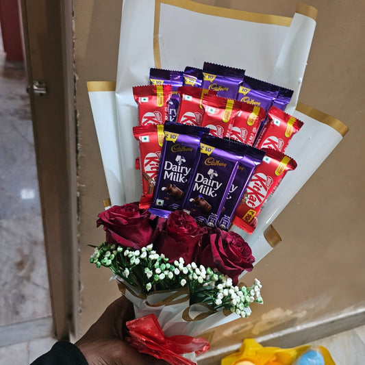 Chocolate Rose Bouquet 💖🍫🌹 | Romantic Surprise Gift (₹750) - Ajmer Gift Charm
