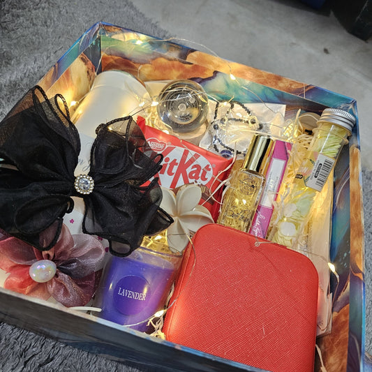 Customizable Gift Hamper for Her – Mug, Sipper, Cosmetics, Decor Lamp & More (Under ₹1500) - Ajmer Gift Charm