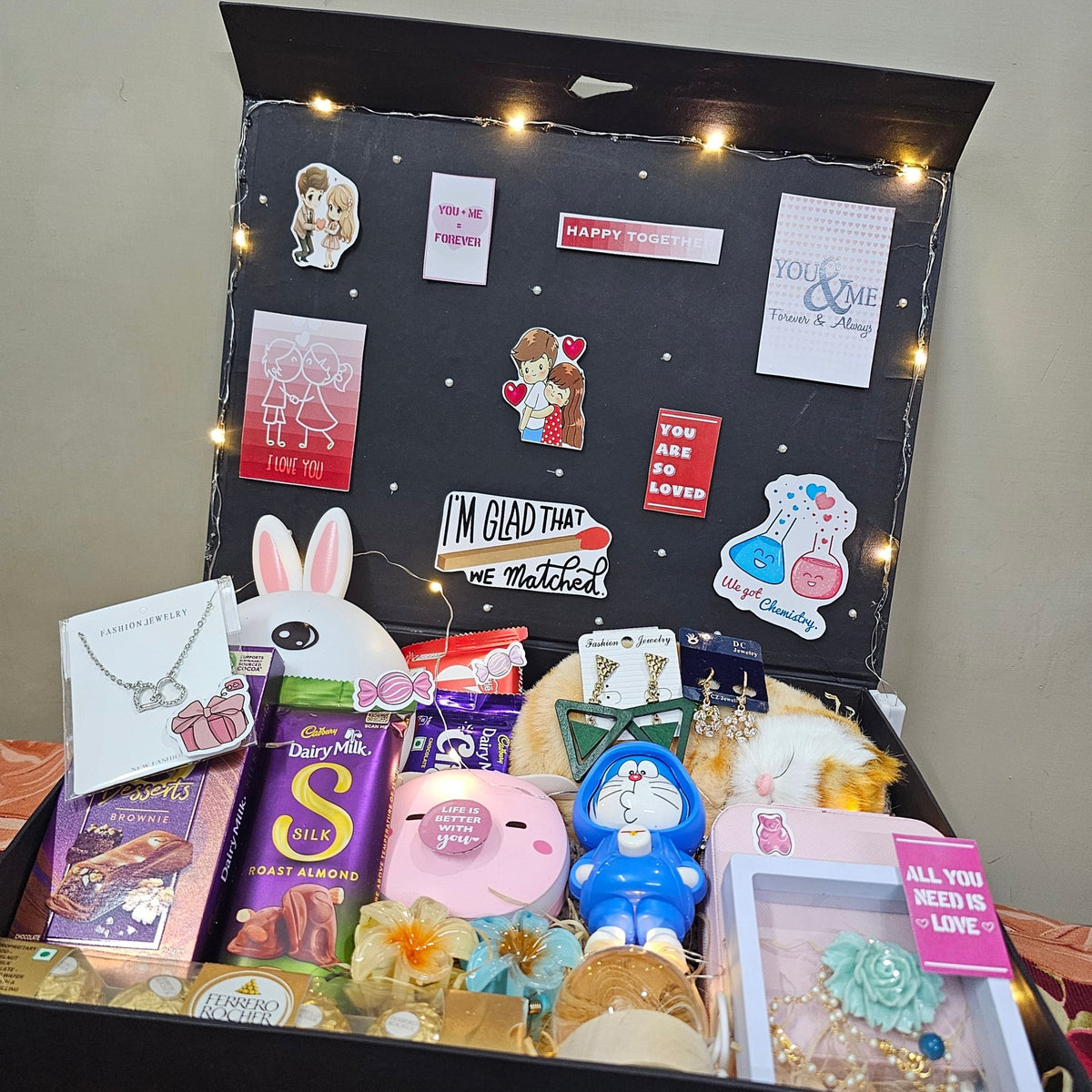 Gift Hamper for Her 🌸 - Ajmer Gift Charm