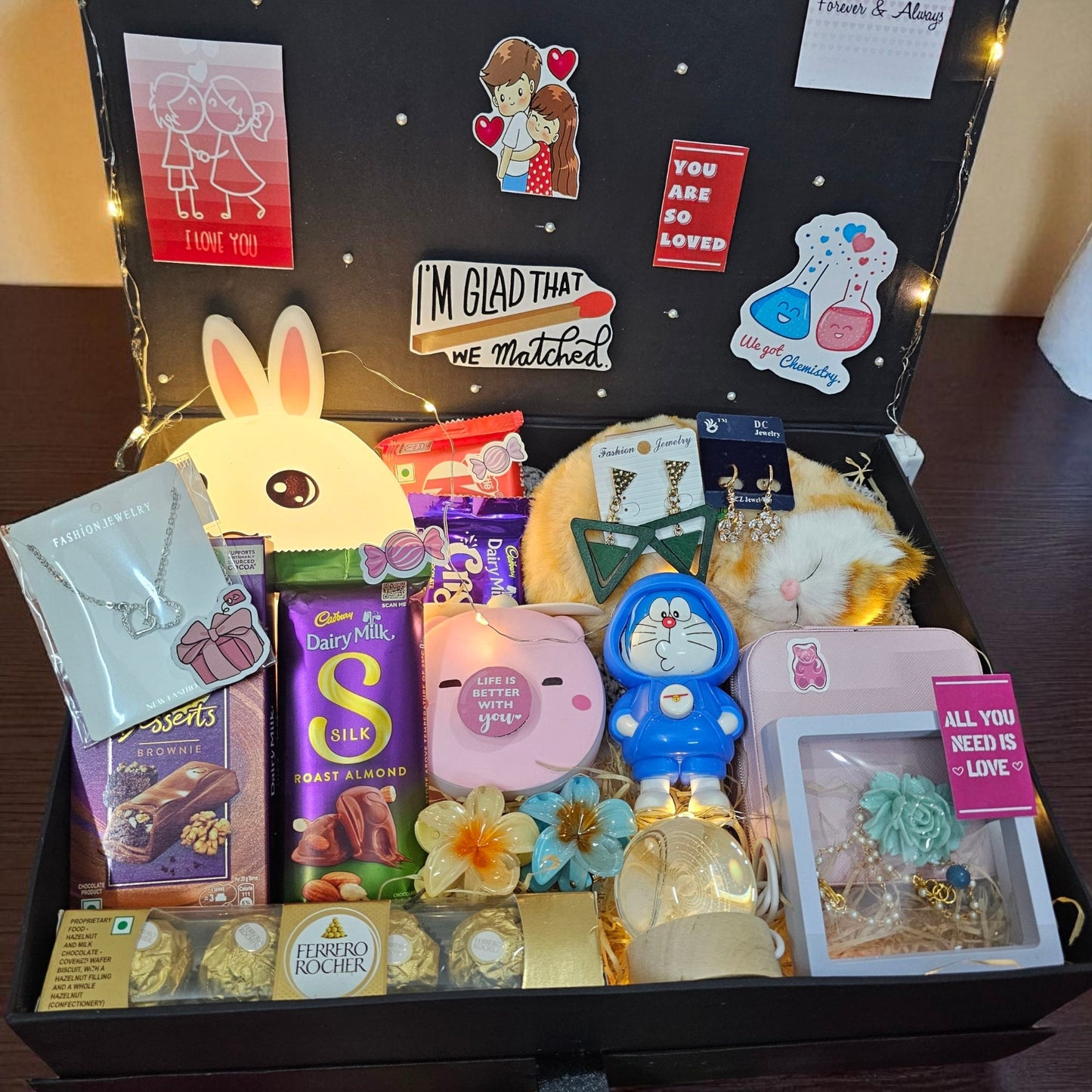 Gift Hamper for Her 🌸 - Ajmer Gift Charm