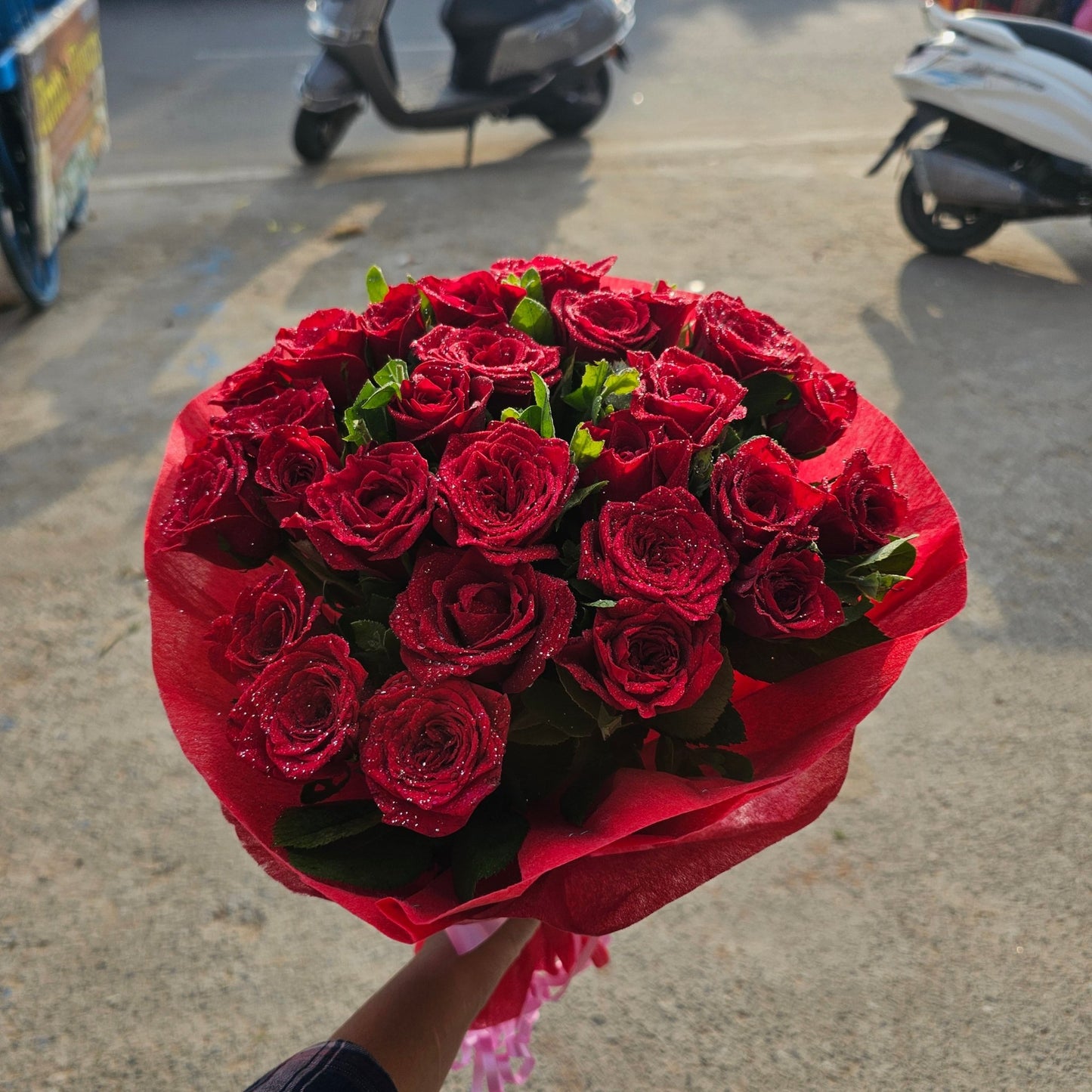 Red Roses Bouquet for ₹999 | Premium Fresh Rose Bouquet Gift - Ajmer Gift Charm
