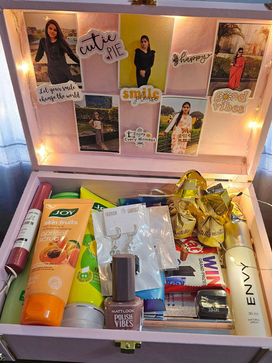 Luxury Vanity Leatherette Trunk Box Gift Hamper – Premium Cosmetic Collection for her.