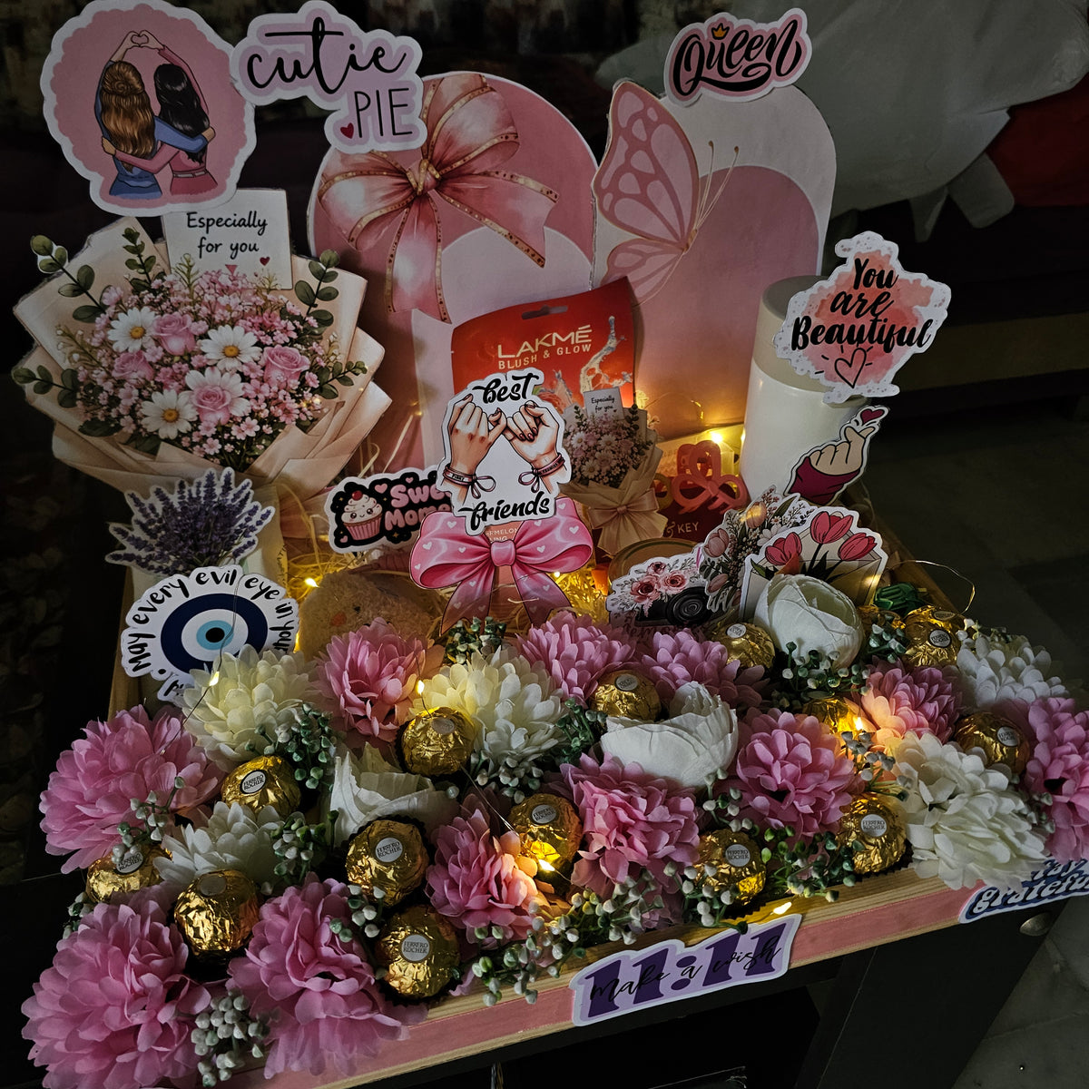 Beautiful Gift Hamper – A Bundle of Love & Happiness 
